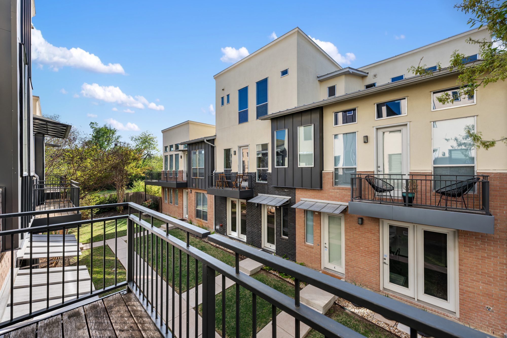 1209 Kinney Ave, Unit D photo 18