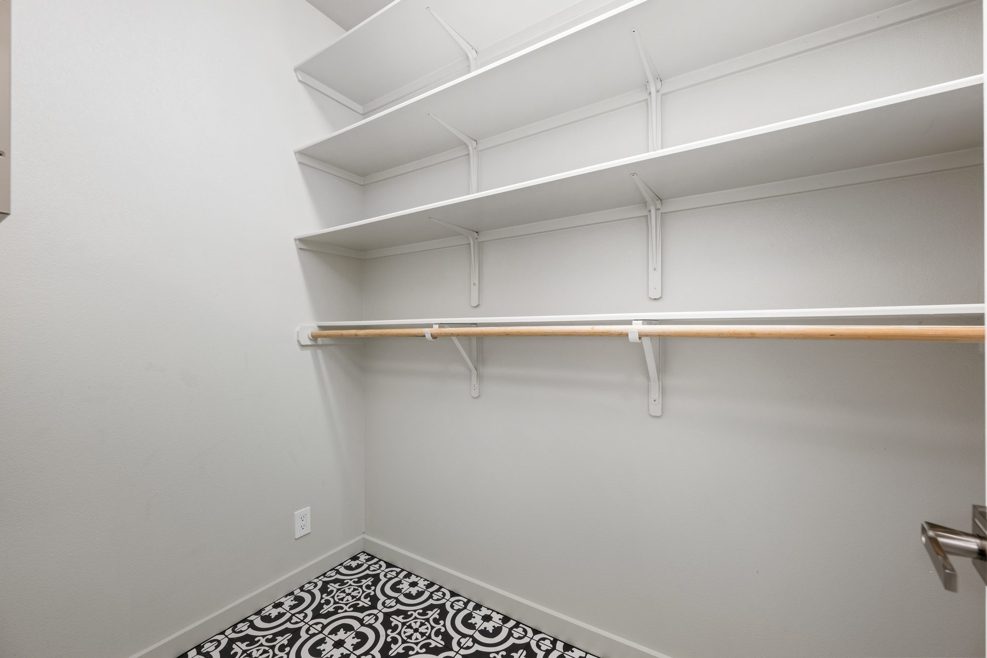 1209 Kinney Ave, Unit D photo 12