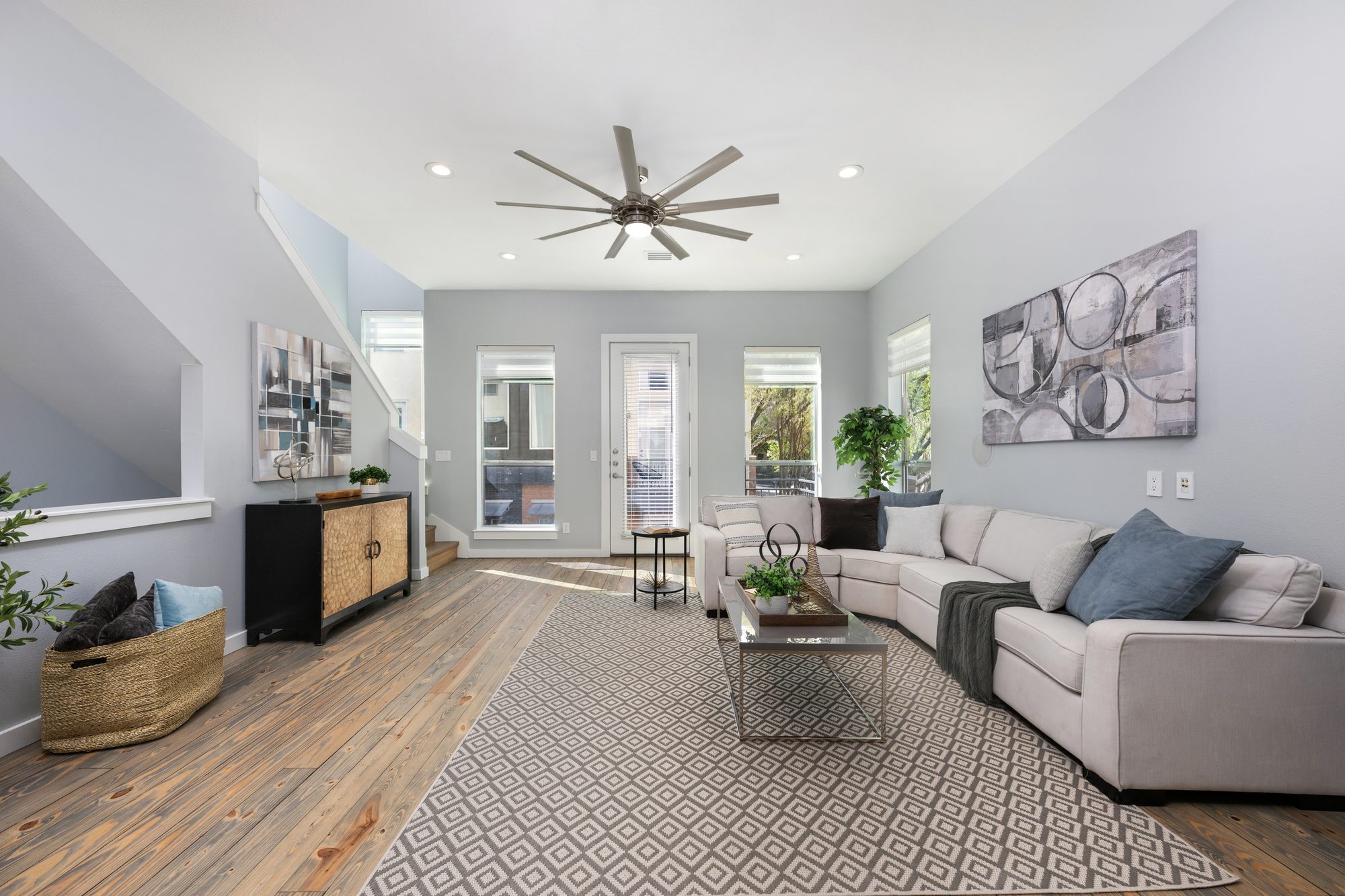 1209 Kinney Ave, Unit D photo 14